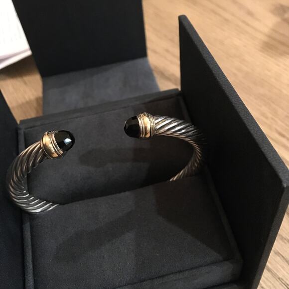 Authentic David Yurman 7mm Classic Cable Bracelet with Black Onyx & Yellow Gold - Picture 5 of 16